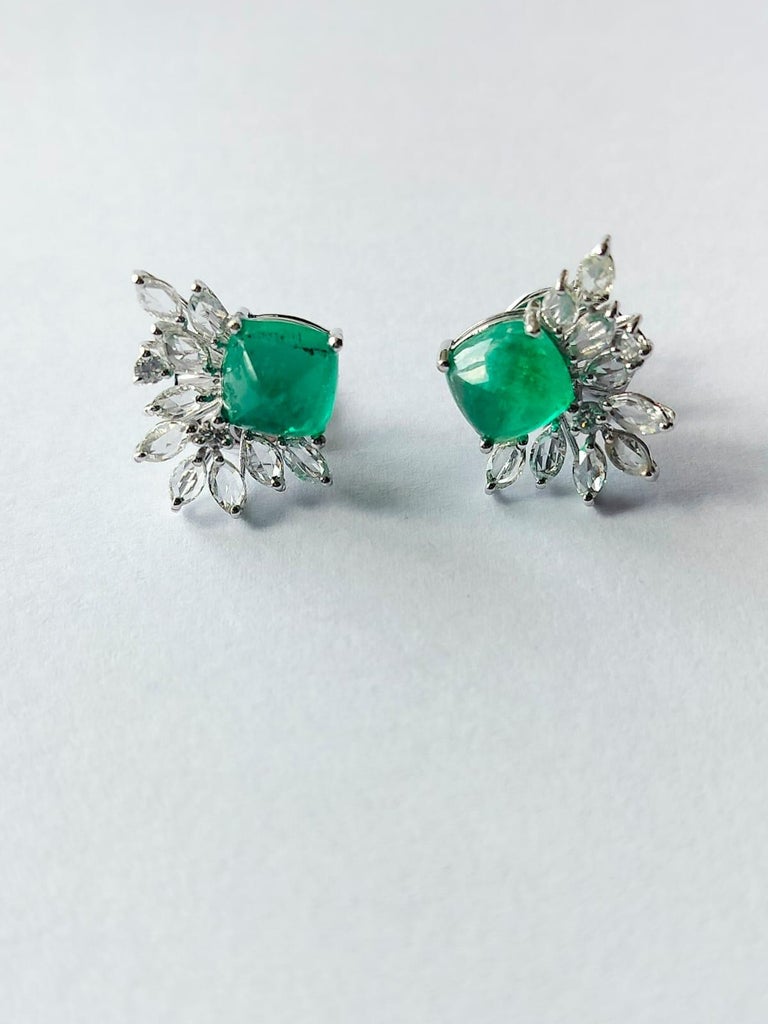 18K Gold, 4.33 Carat, Natural Emerald Sugarloaf & Diamonds Stud Earrings