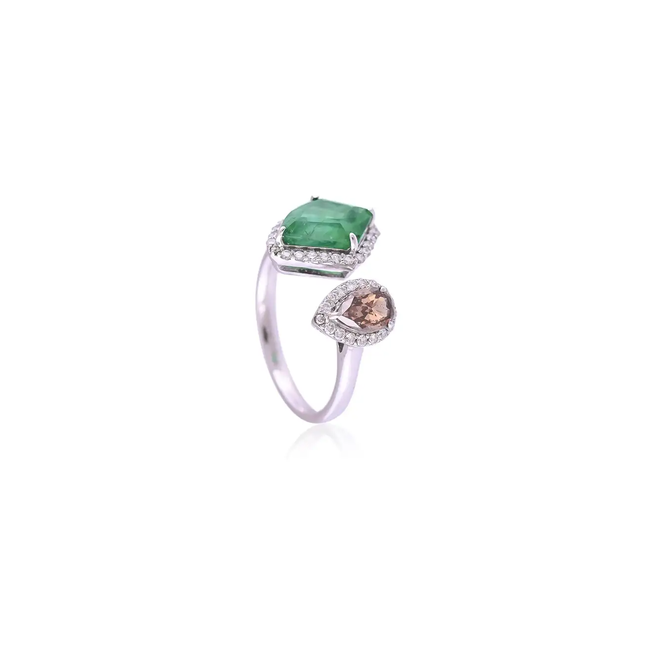 emerald stone ring