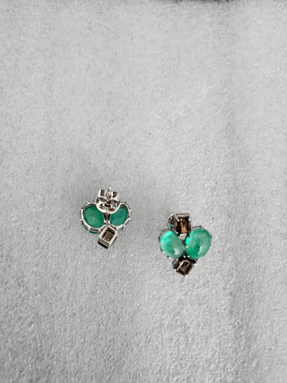 emerald stud earrings