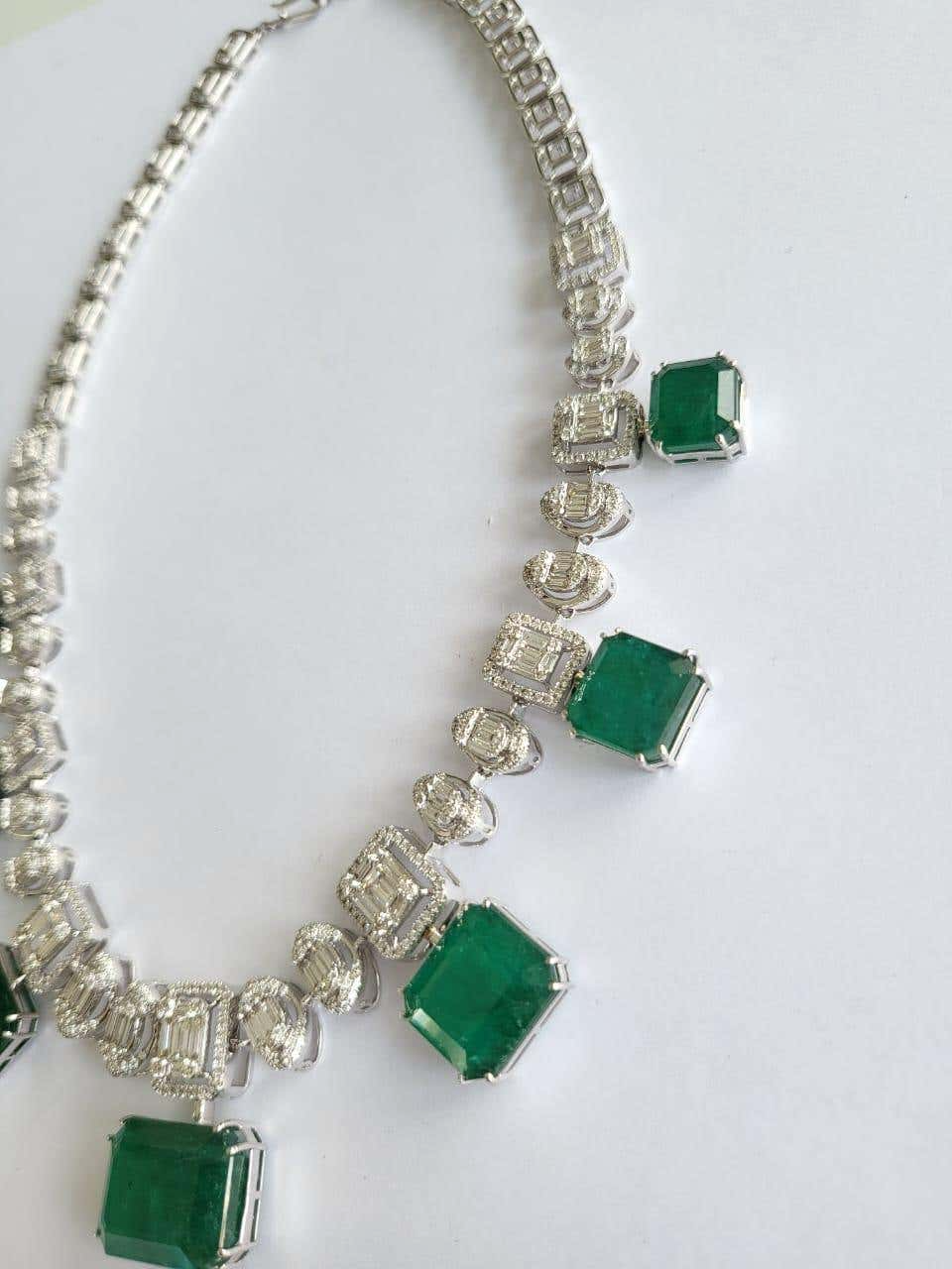 diamond emerald necklace set