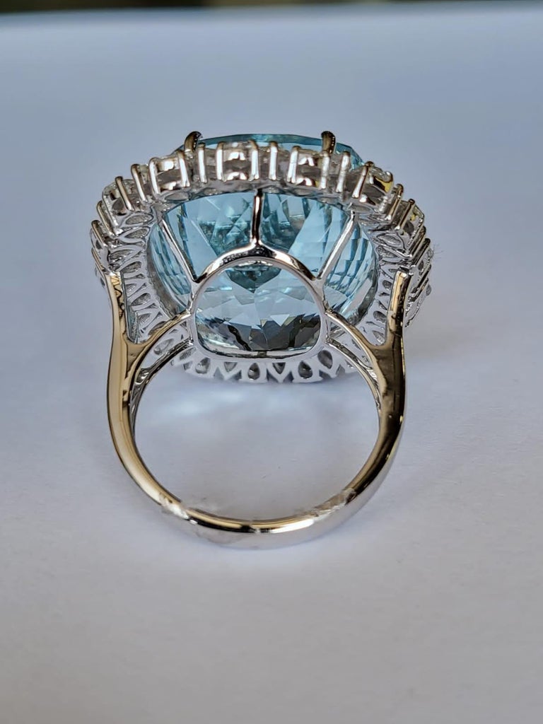 18k White Gold, 30.06 Carats Aquamarine & Rose Cut Diamonds Cocktail Ring