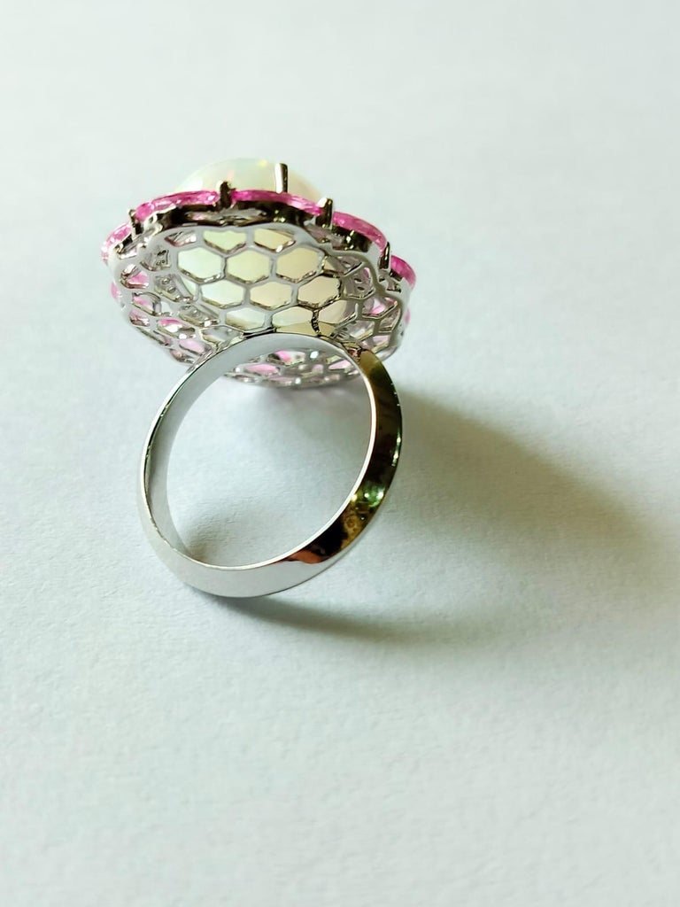 8.13 carats Ethiopian Opal, Pink Sapphires & Diamonds Cocktail Ring